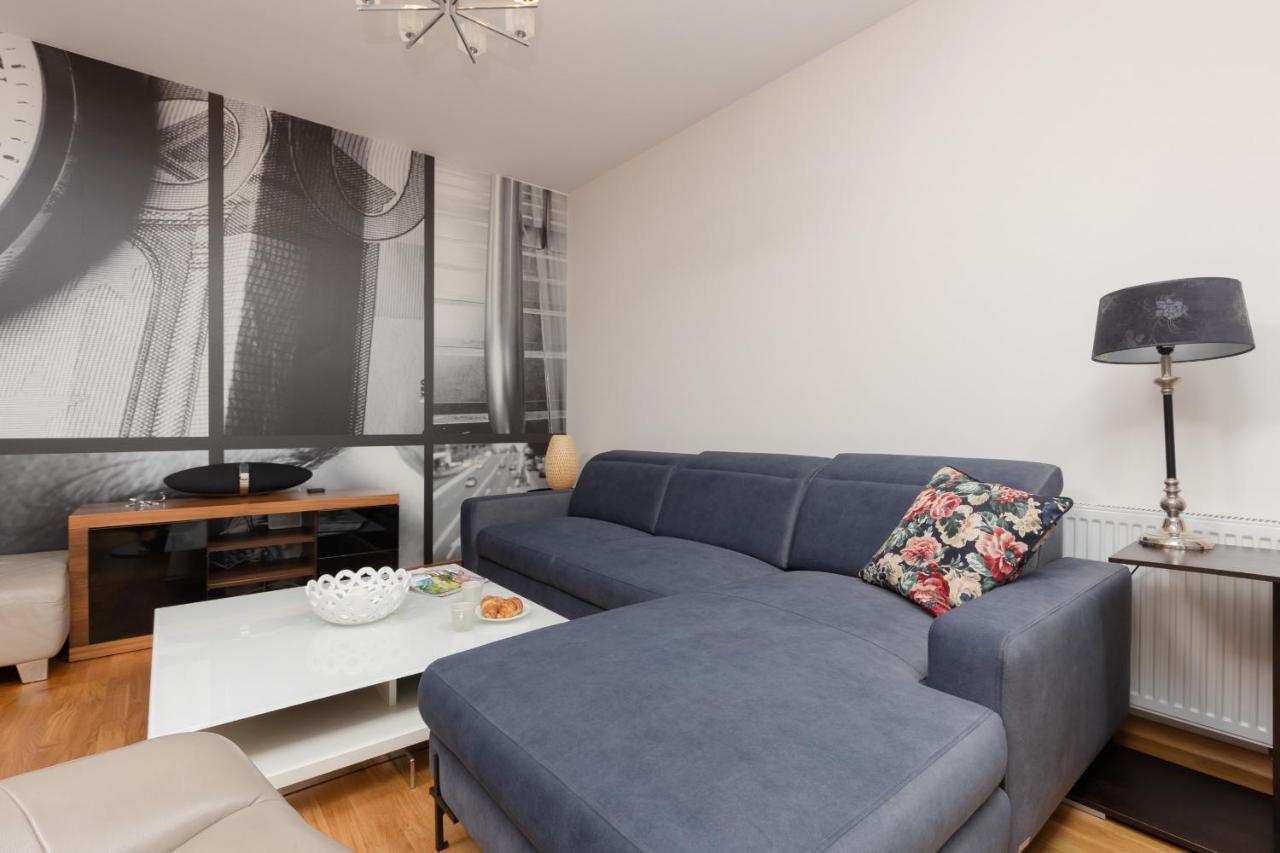 Warsaw Srodmiescie Apartment With Balcony By Noclegi Renters Dış mekan fotoğraf