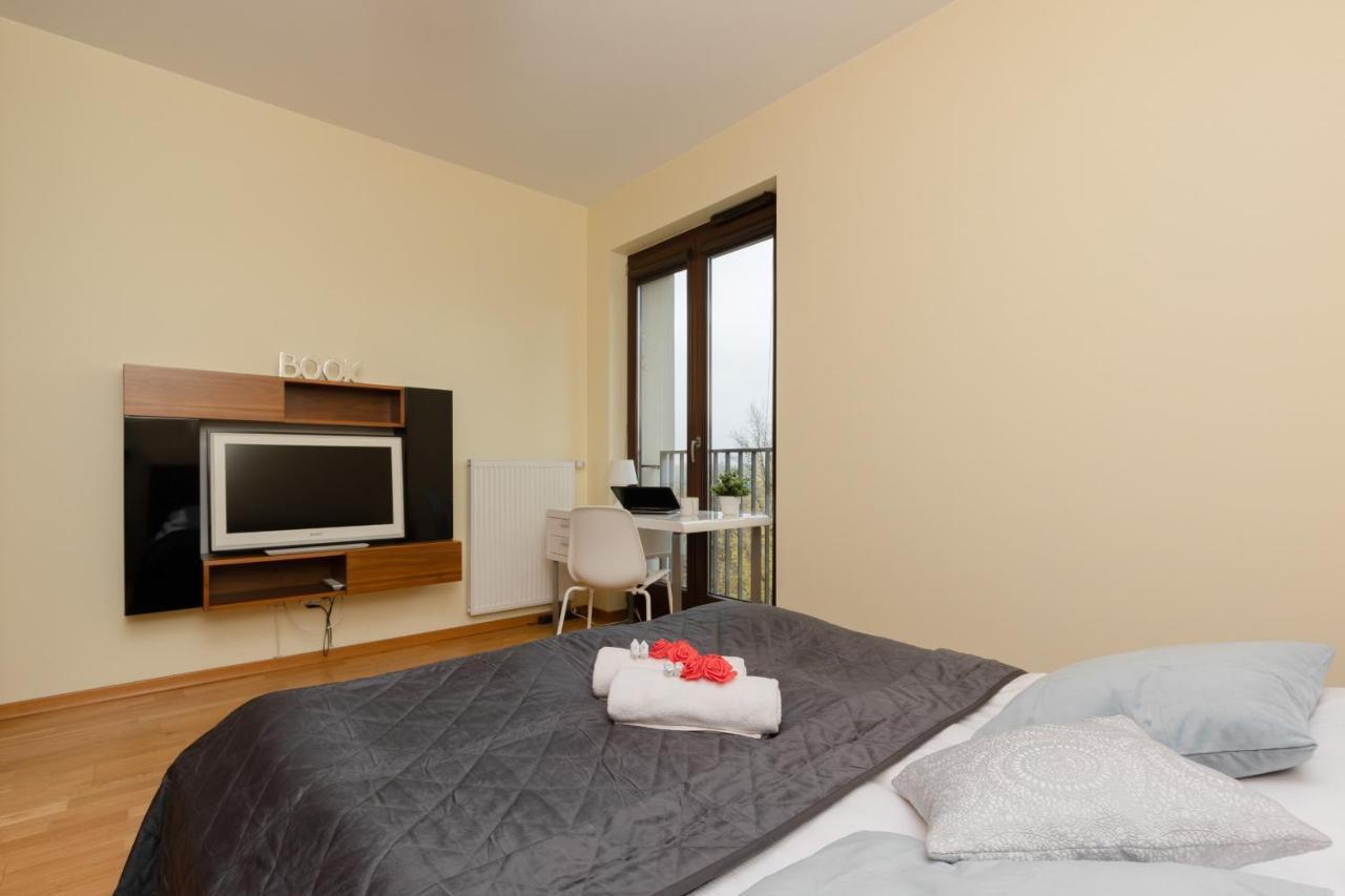 Warsaw Srodmiescie Apartment With Balcony By Noclegi Renters Dış mekan fotoğraf